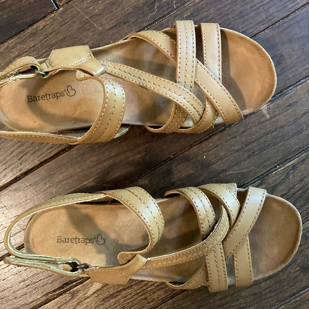 Comfortable walking sandals